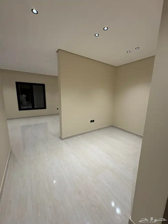 فيلا للبيع في حي الصواري 12