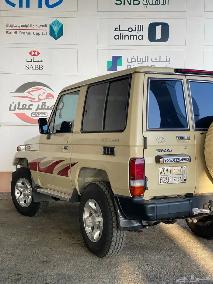 تويوتا ربع 2006 نظيف جدا 7