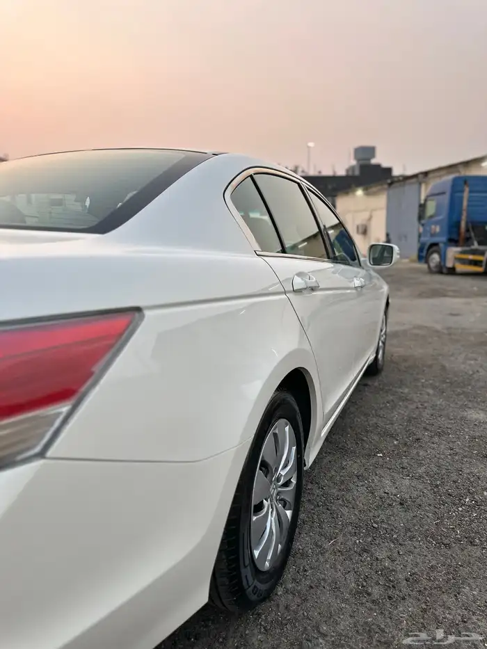 هوندا اكورد 2010 11