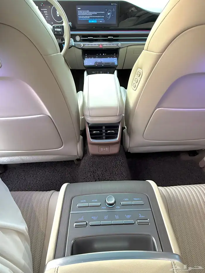 ازيرا 2023 كاليجرافي 6 سلندر اعلا مواصفات ماشيه 15 الف للبيع 17