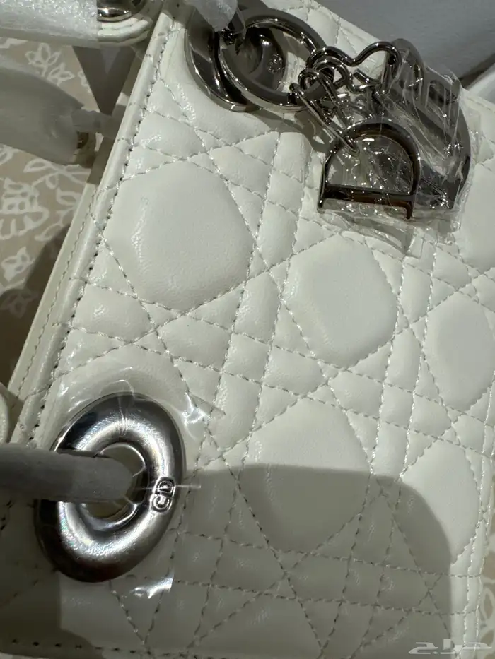 شنط ديور الاصليه 100  من هدايا البوتيك 1