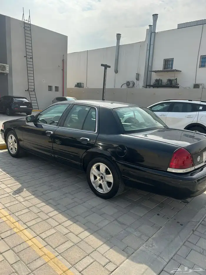 فورد كروان فكتوريا موديل 2005 3