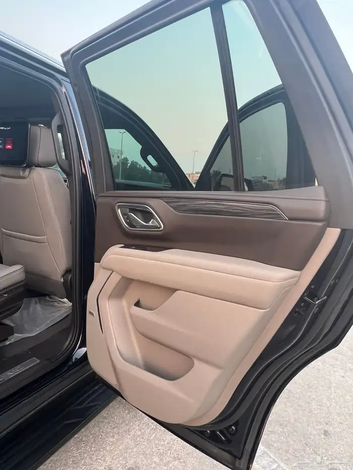 يوكن 2023 SLTبدون دبل 12