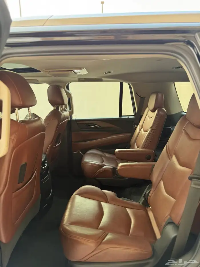 كاديلاك اسكاليد 2018 ملكي 14