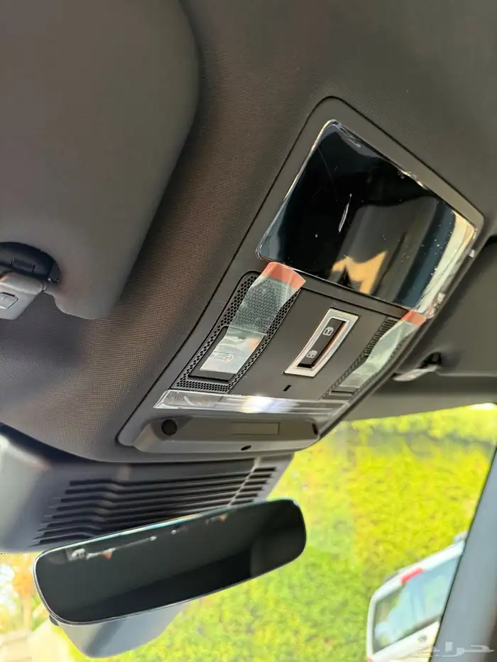 لاند روفر ايفوك ممشى 800 كيلو R-Dynamic 2023 17