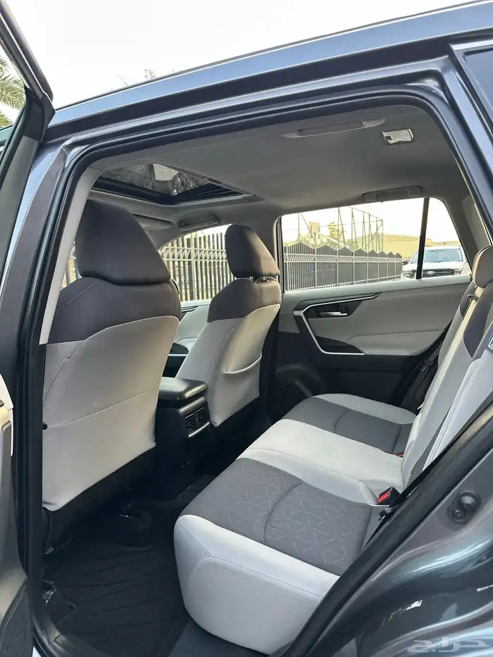 تويوتا راف فور موديل 2019 سعودي فل كامل بنزين 29