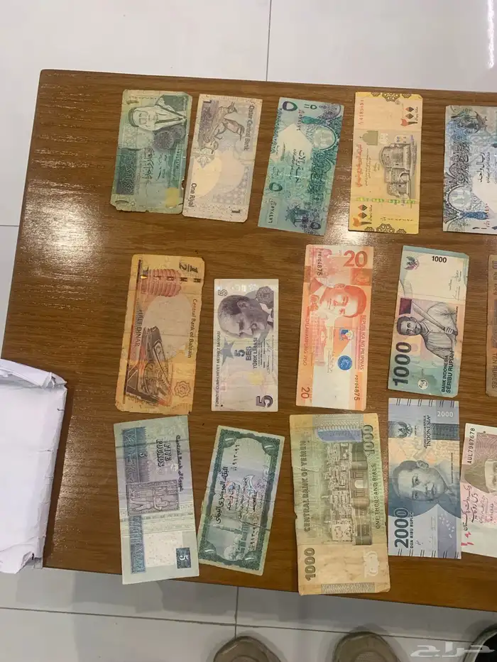 عملات متنوعه للبيع 3