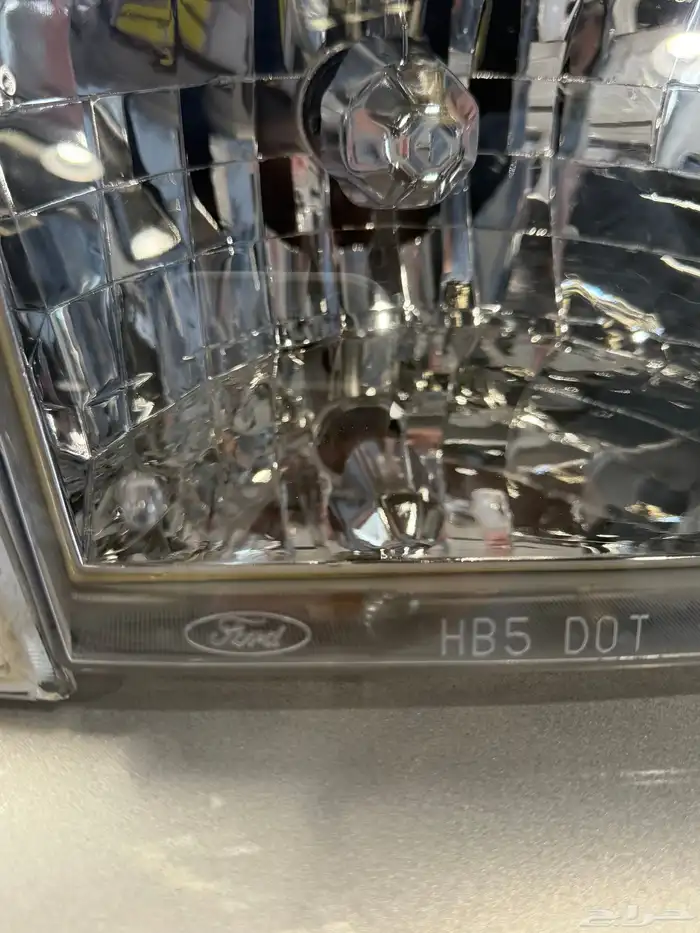 فورد فكتوريا 2011 24