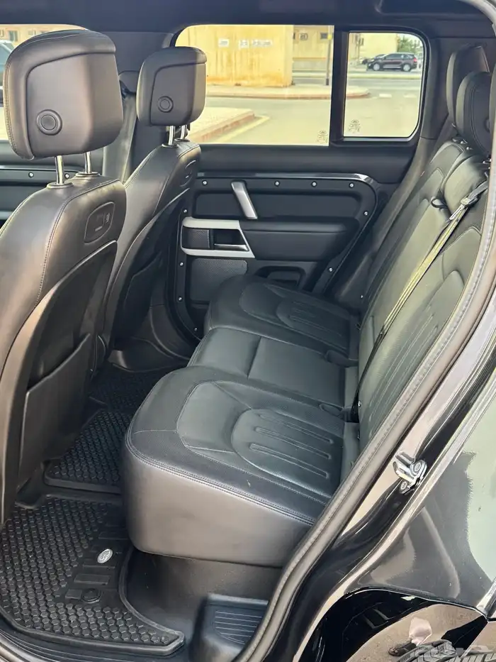 ديفندر 2022 مكينة 6 سلندر X ( نظيف جدا  ) 24