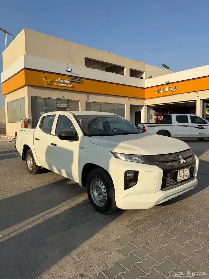 للبيع مستوبيشي L200 1