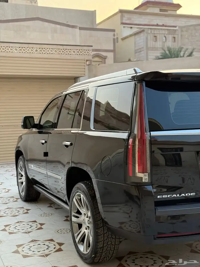 كاديلاك اسكاليد 2018 ملكي 19