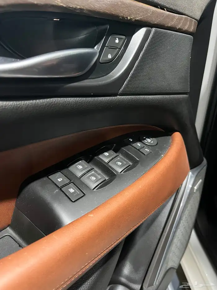 اسكاليد V 2018 شبه الجديد 14