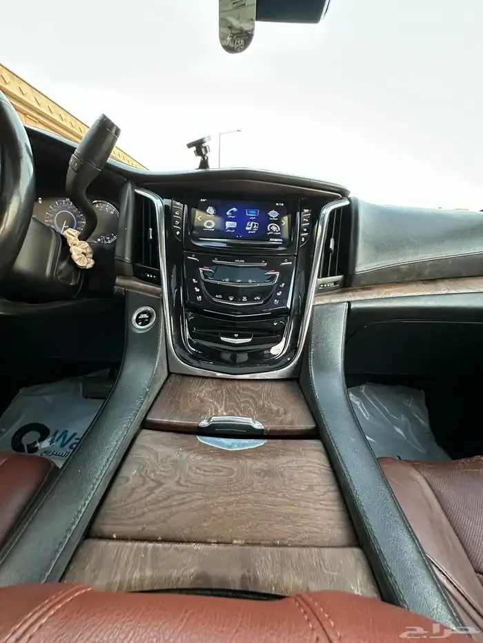 كاديلاك اسكاليد 2016 فل كامل نظيف للبيع 13