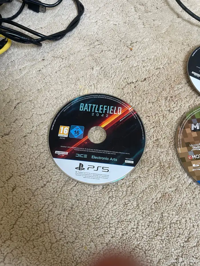 اغراض سوني واشرطة 16