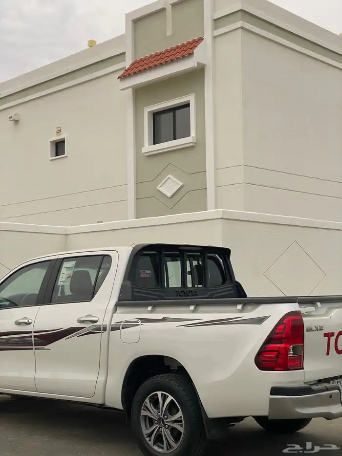 هايلوكس 2018وكاله فل كامل سعودي مخزنه ممشى 53الف بدووون دبل 7