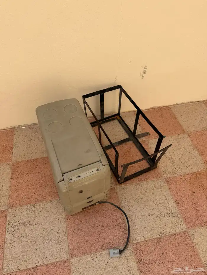 ثلاجة سيارة للبيع 20 لتر تقريبا 0