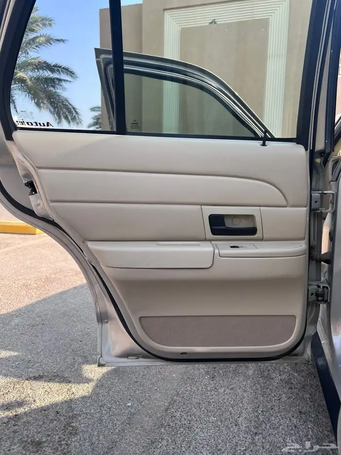 فورد فكتوريا 2010 نص فل ممشى قليل 17