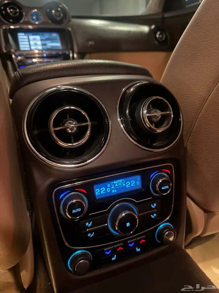 جاكوار xj 2015 11