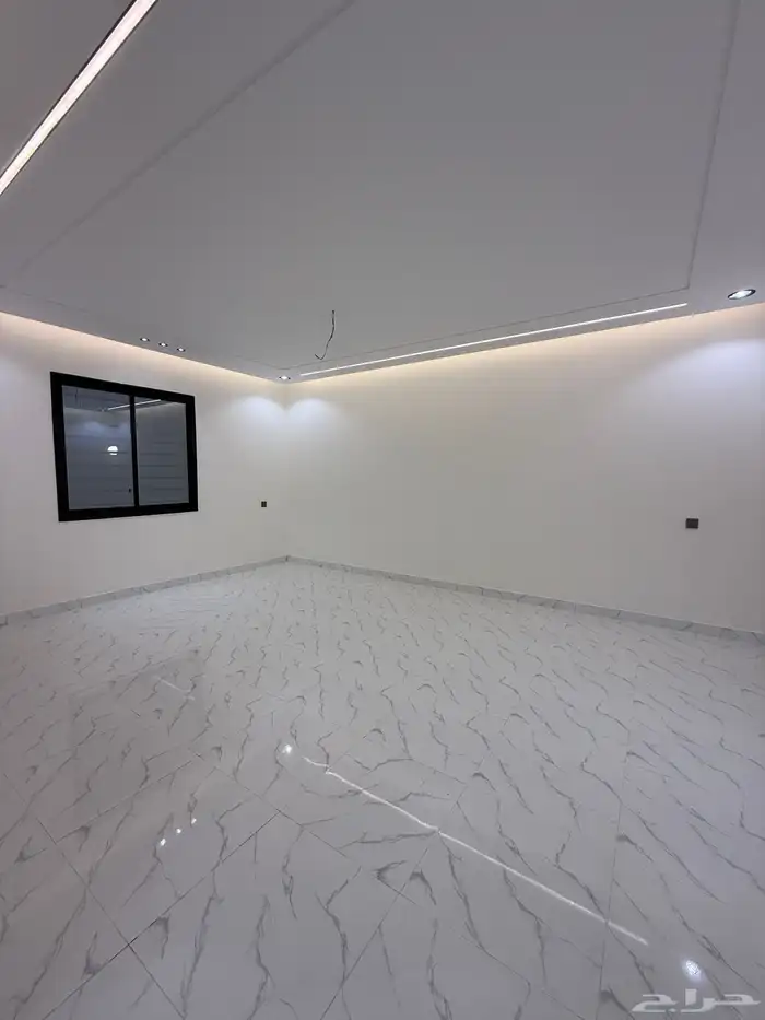 للبيع ارواف علويه وشقق ارضيه ببايكة سيارة ف شمال الخميس 5