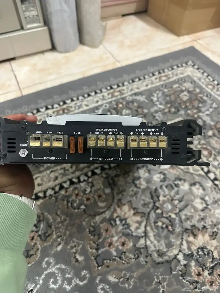 مضخم الصوت 1