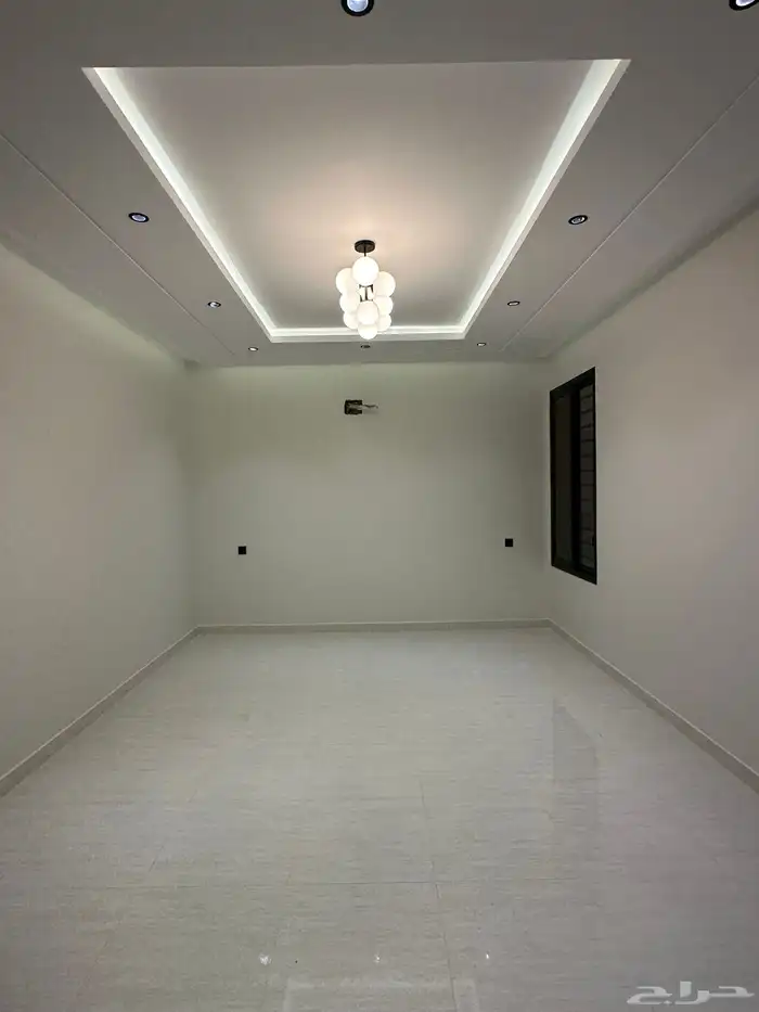 للبيع شقه ارضيه بحى النهضه احد رفيده 10