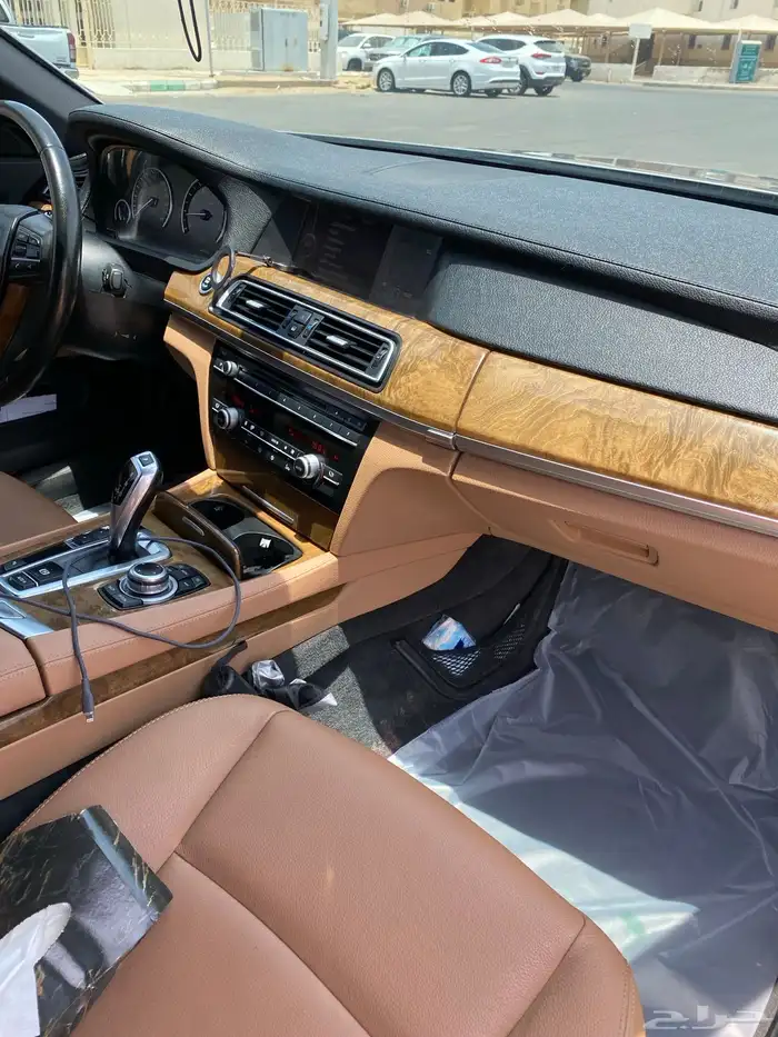 بي ام دبليو 2010 الفئة السابعة 4