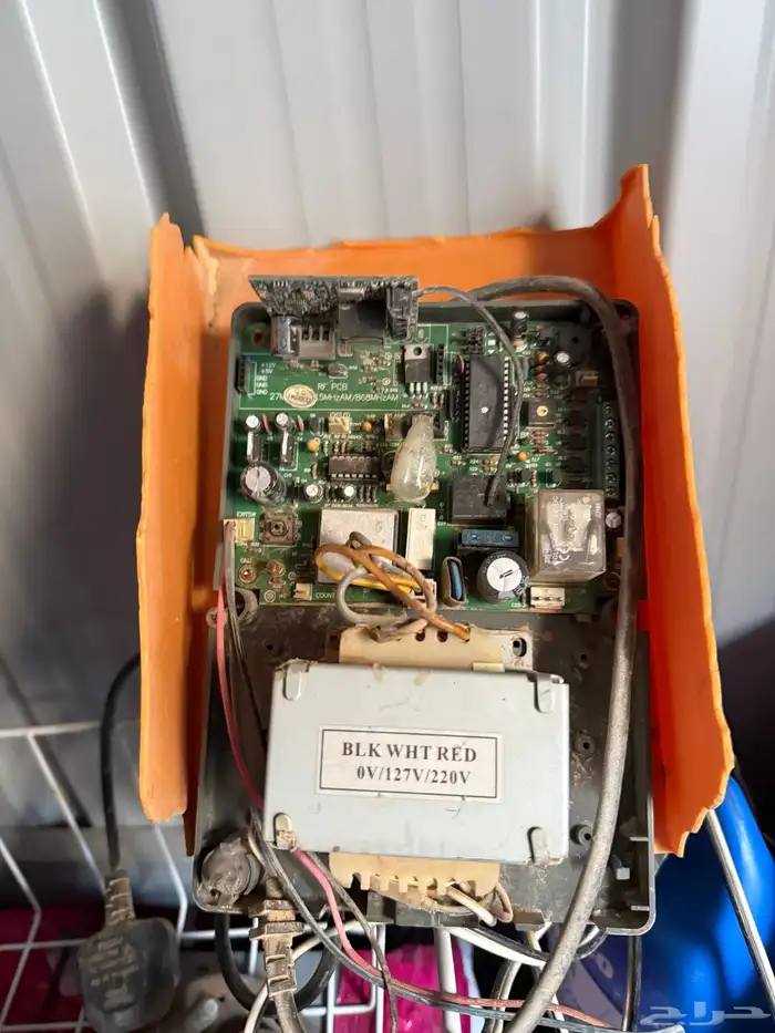 للبيع باب كراج 6