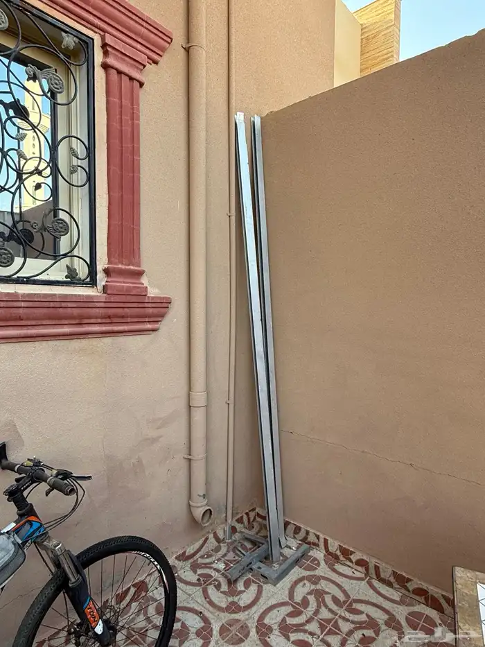 للبيع باب كراج 3