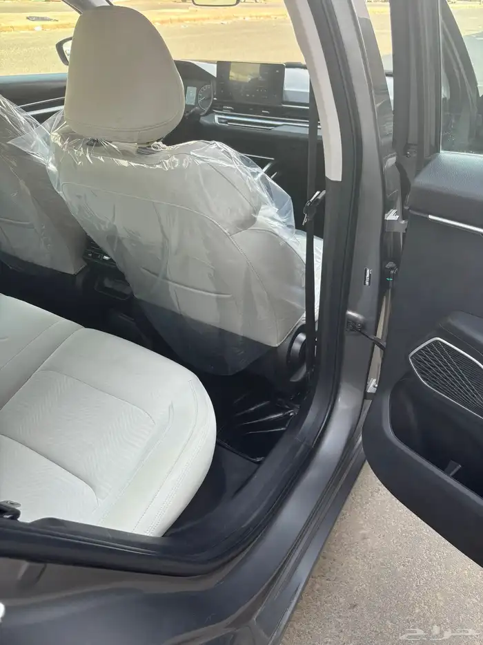 جيلي اميجراند 2024 16