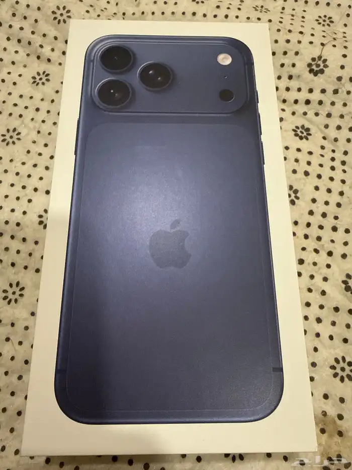 ايفون 17 برو ماكس 256 لون كحلي 0