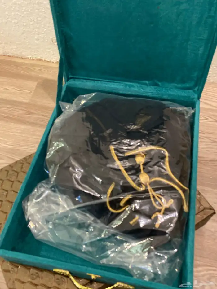 أنواع بشوت ملكية 6بشوت جوده سعوديه و ملكية جديده ولم تستعمل 3