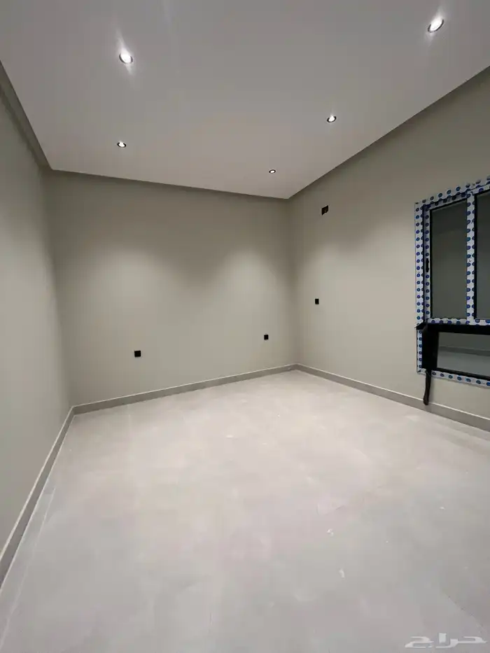 للبيع شقه ارضيه الشفا 9