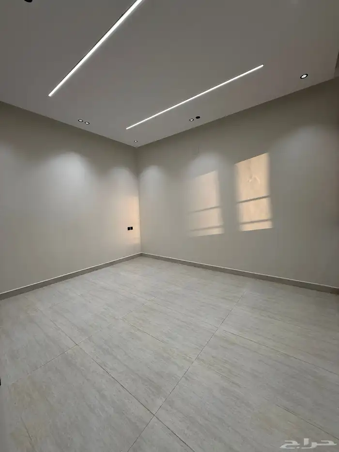 روف علوي بدرج خاارجي بتصميم مودرن حي النسيم -700الف ققط 10