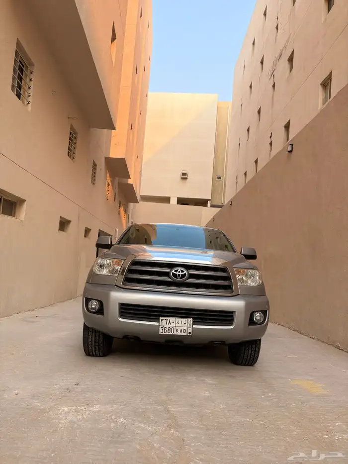 للبيع تويوتا سيكويا 2010 استاندر 1