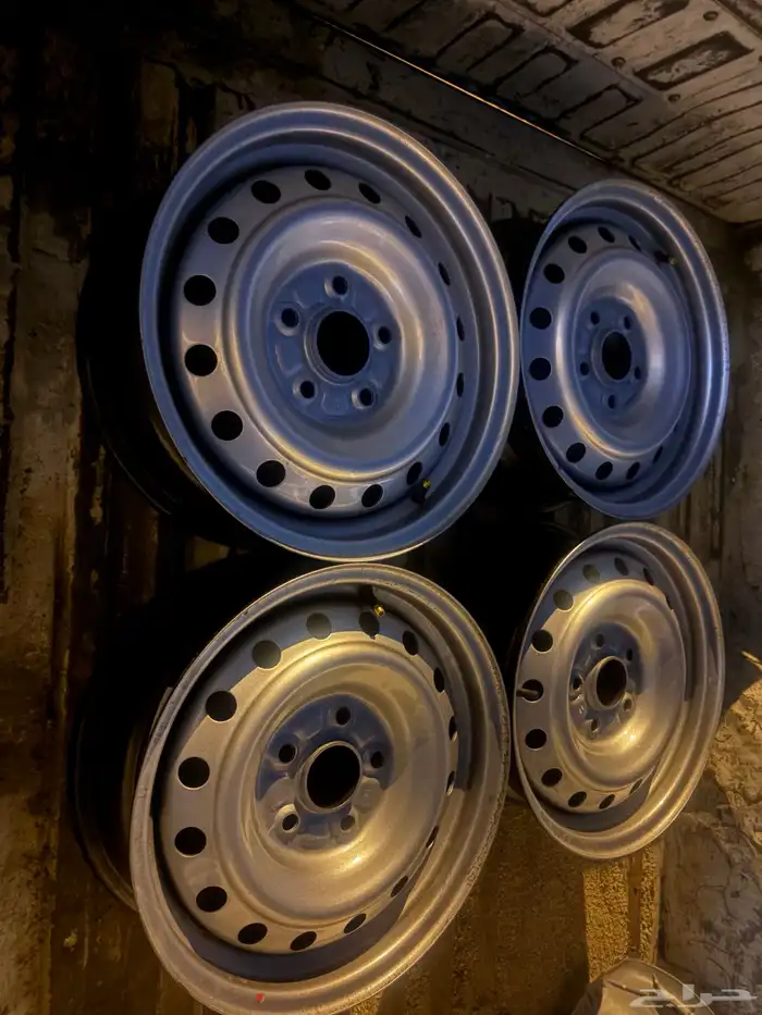 جنوط هيلوكس جدد استخدام يومين بفتوره جديده سبب البيع محتاجه 0