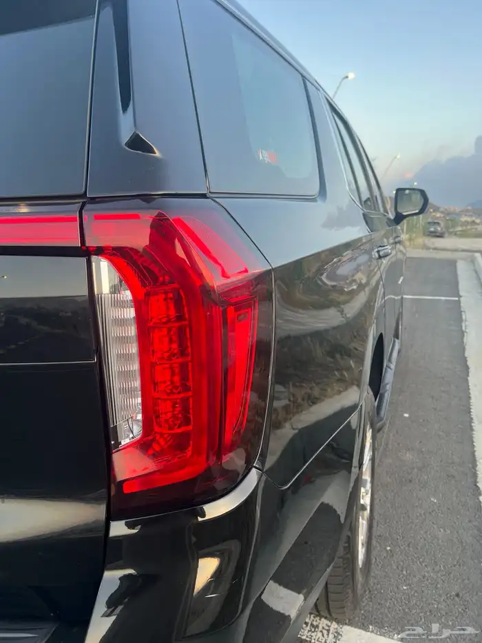 جمس يكون أسود قصير موديل 2022 12