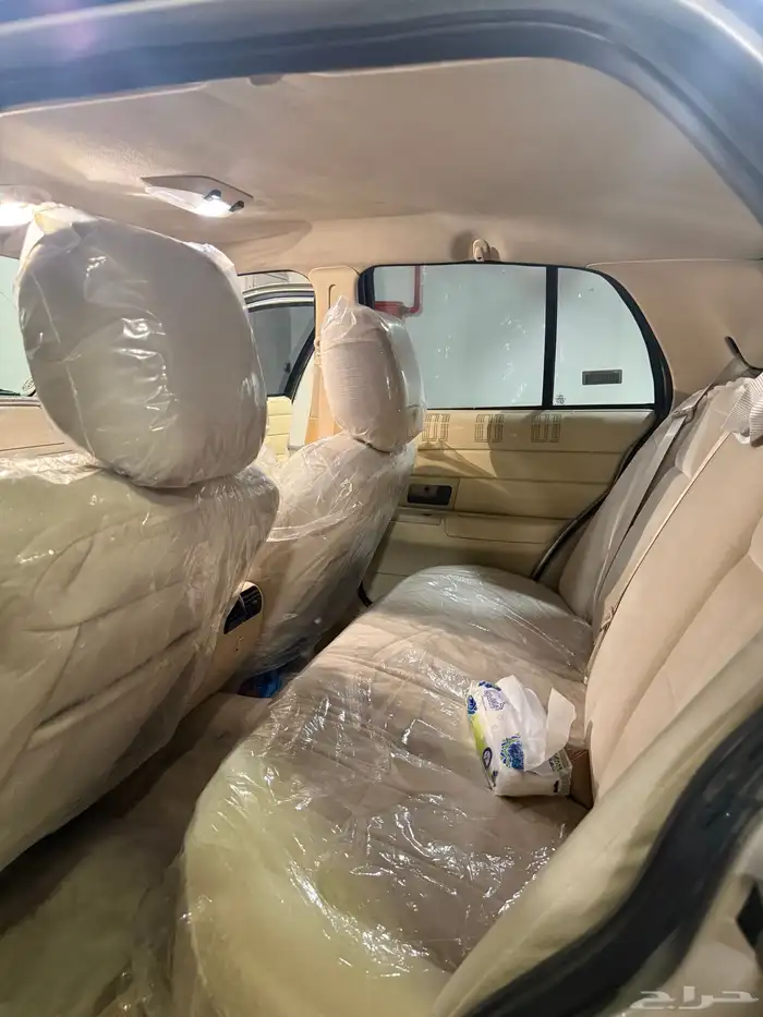 فورد كراون فكتوريا 2011 15