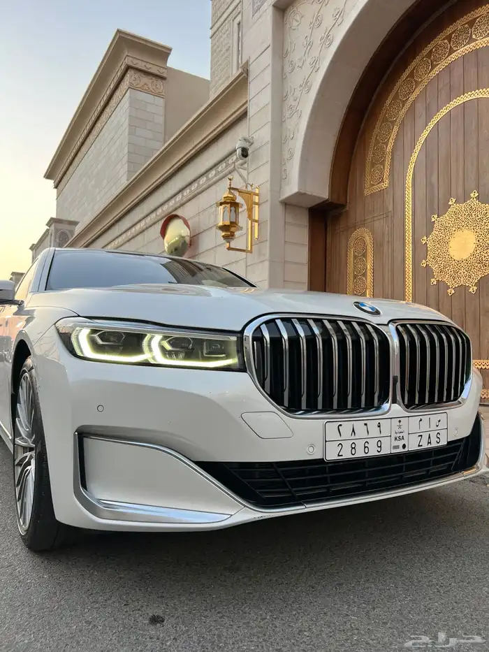 للبيع بي ام دبليو 2021 - 730 li شبه الجديده 21