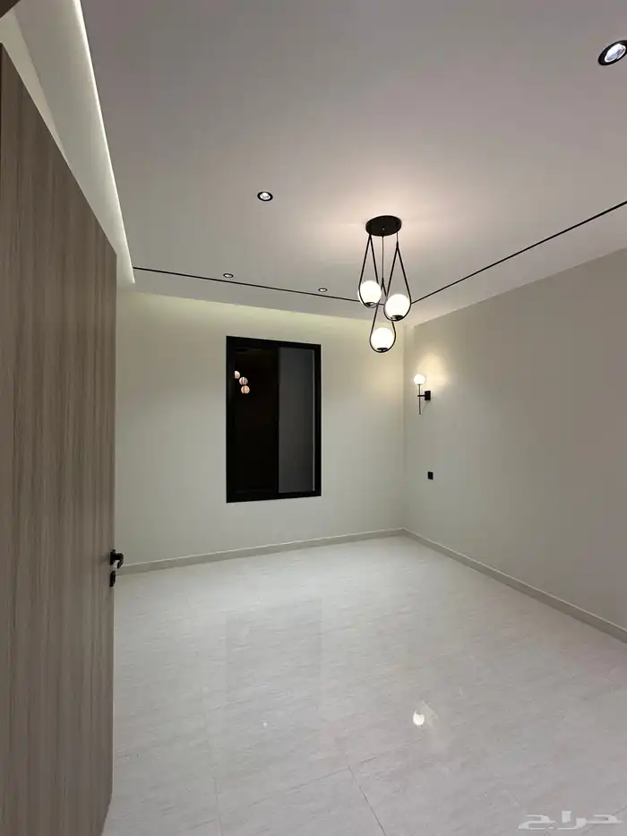 للبيع شقه ارضيه بحى النهضه احد رفيده 14