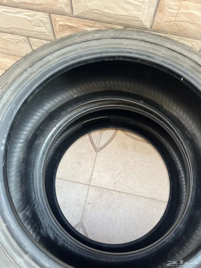 كفرات كورولا الحجم  215 45R17 السعر على السوم 5