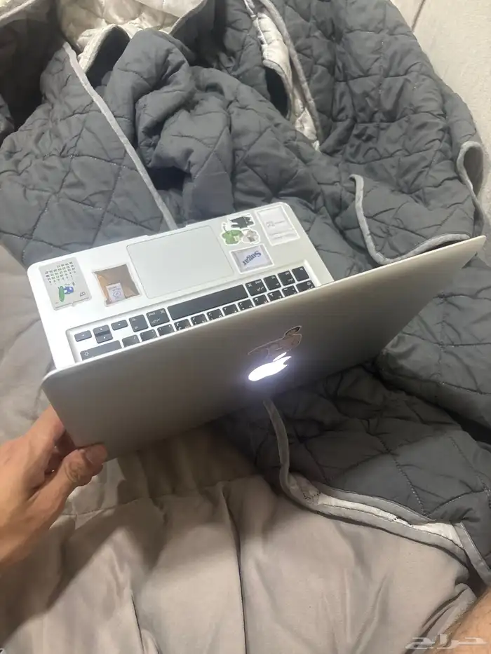 mac book قديم 2