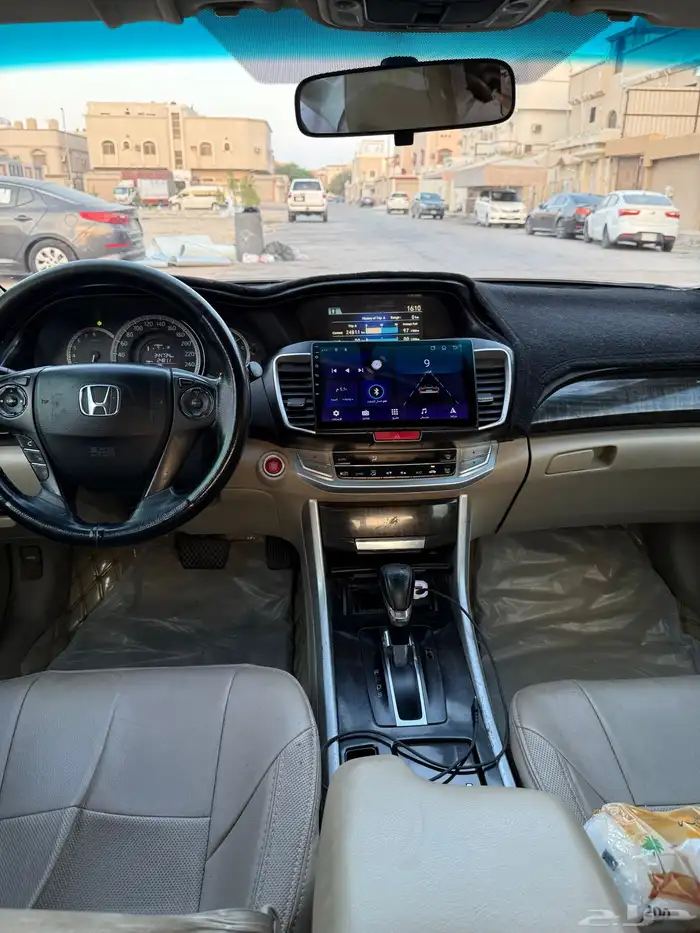 للبيع هوندا اكورد م2015 6