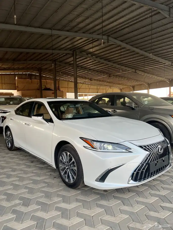 لكزس ES350CA بريمي 2025 باقل الاسعار 1