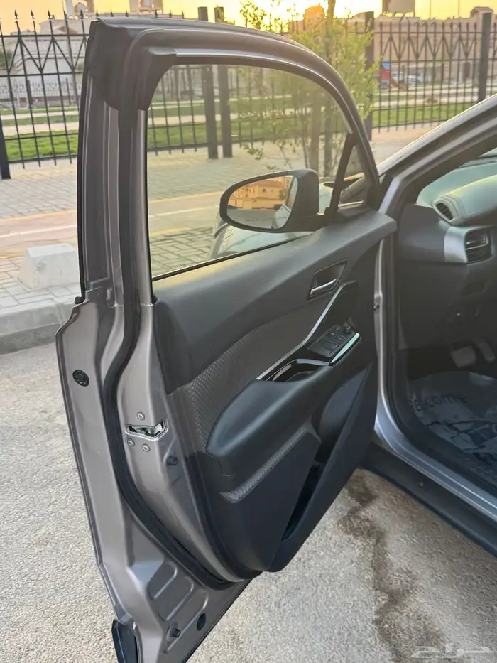 تويوتا CHR 2021 نظيف 11