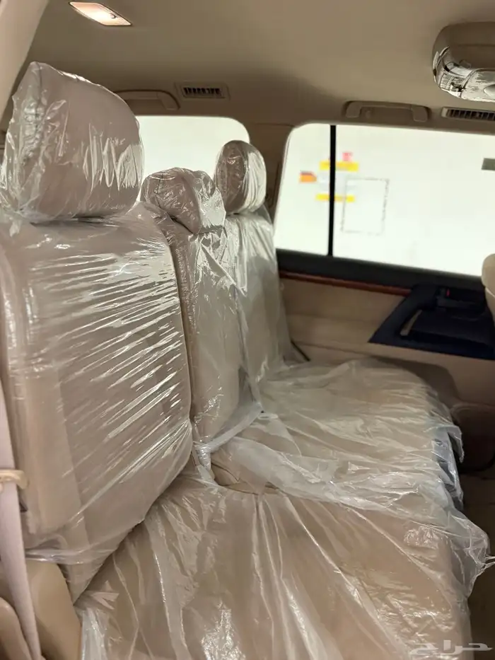 لاندكروزر موديل 2015 26