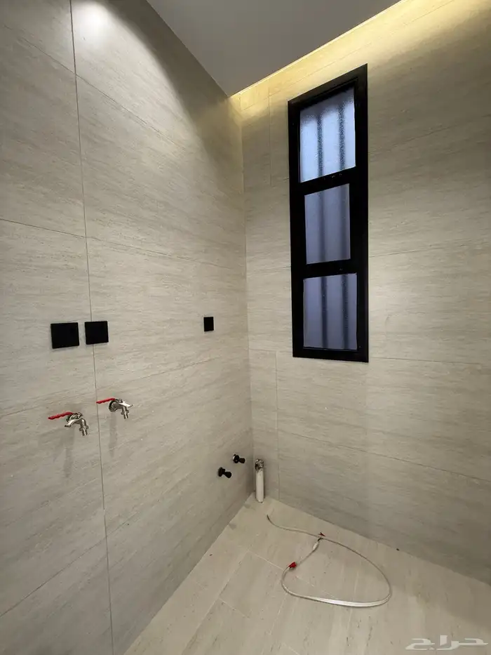 روف علوي بدرج خاارجي بتصميم مودرن حي النسيم -700الف ققط 18