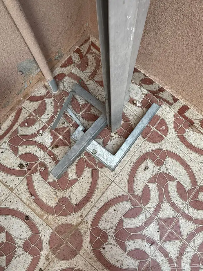 للبيع باب كراج 4