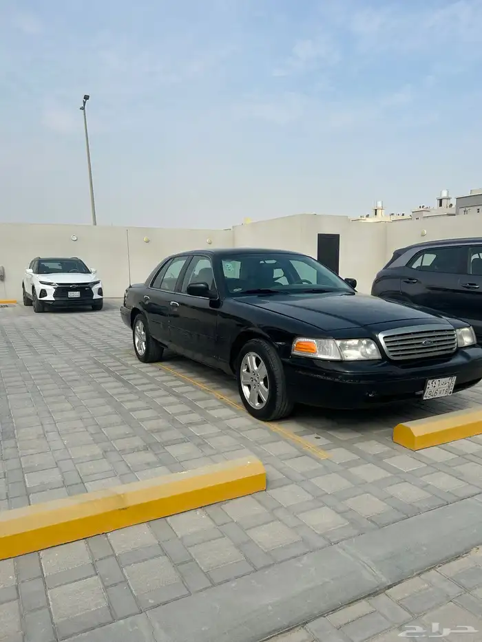 فورد كروان فكتوريا موديل 2005 4