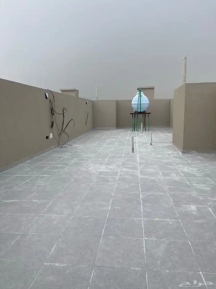 للبيع شقق ادوار علويه تشطيب راقي وسط الخدمات خميس مشيط 22