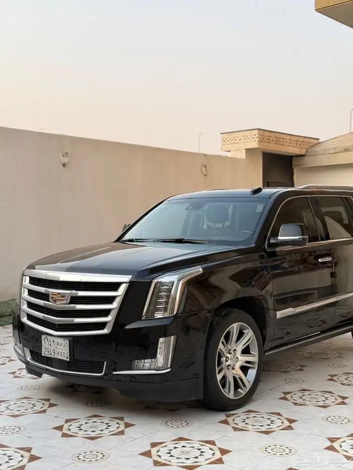 كاديلاك اسكاليد 2018 ملكي 3